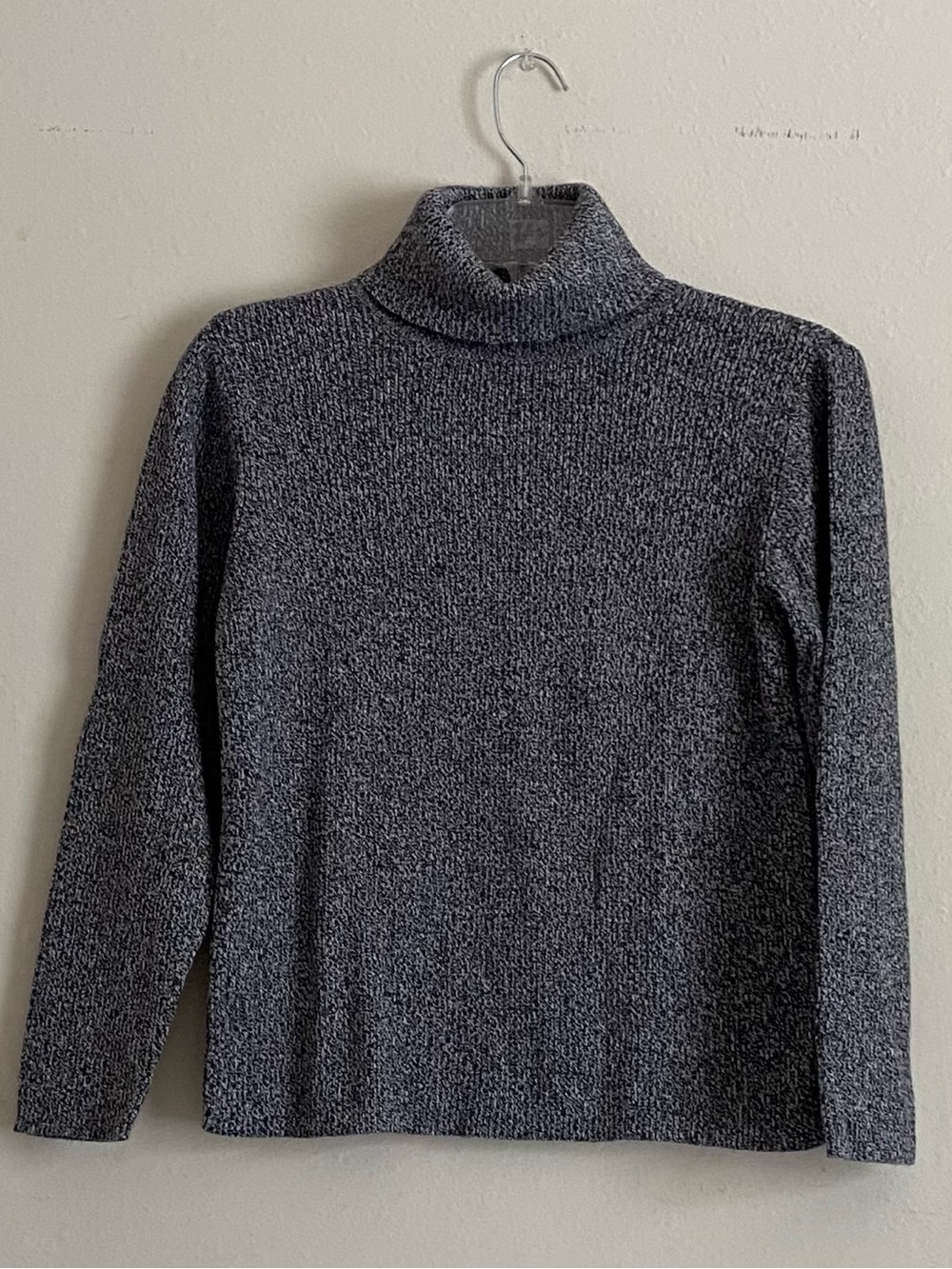 Liz Claiborne Heathered Gray Turtleneck Sweater